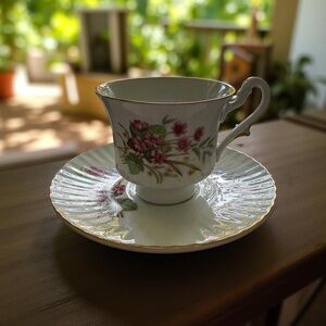 FLORAL TEACUP & SAUCER